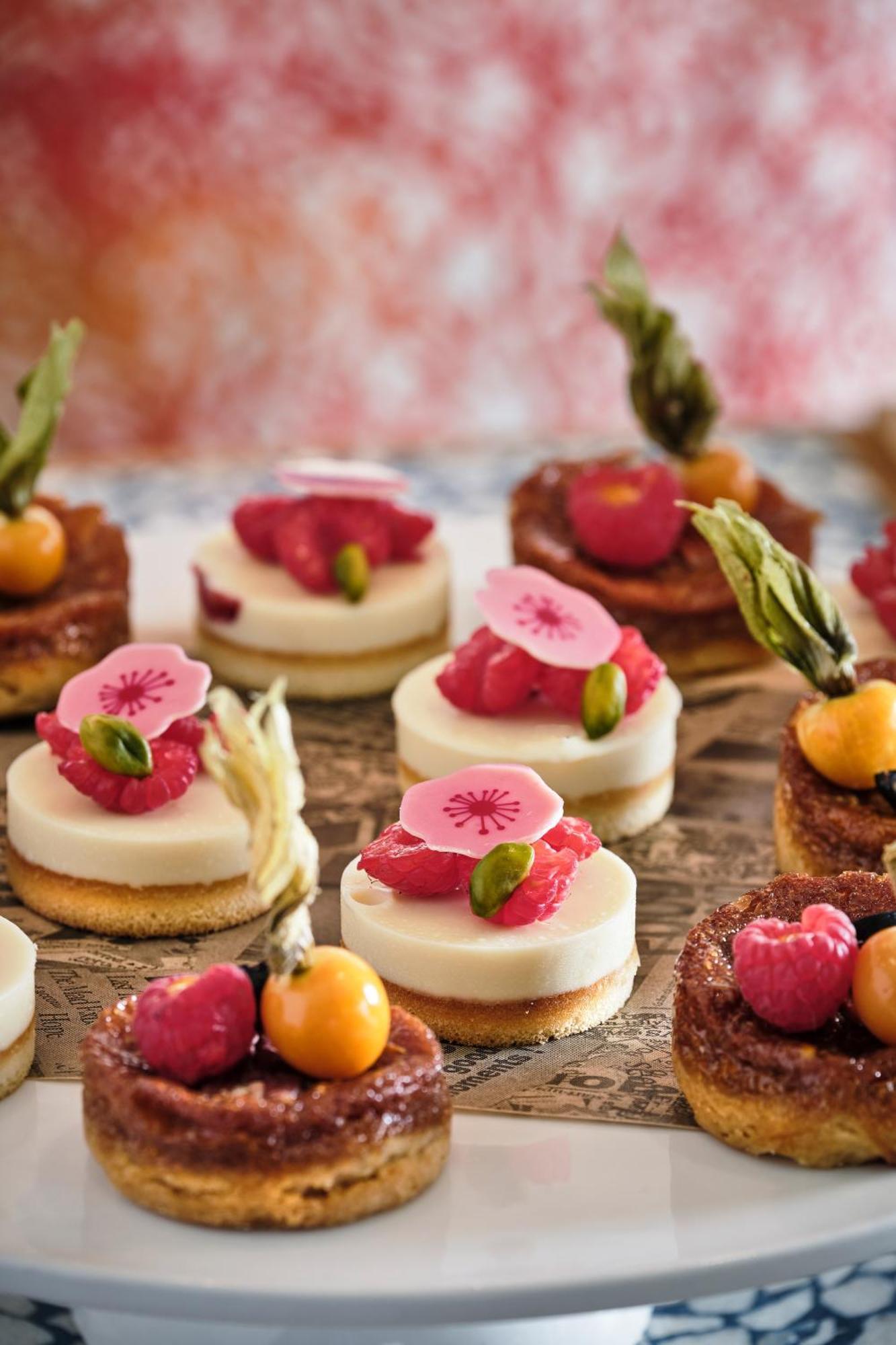 Hotel Chromatics & Restaurant Hill Club By Happyculture