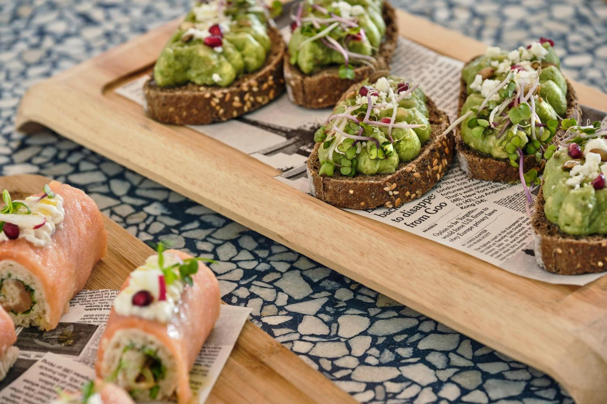 Chromatics & Restaurant Hill Club By Happyculture
