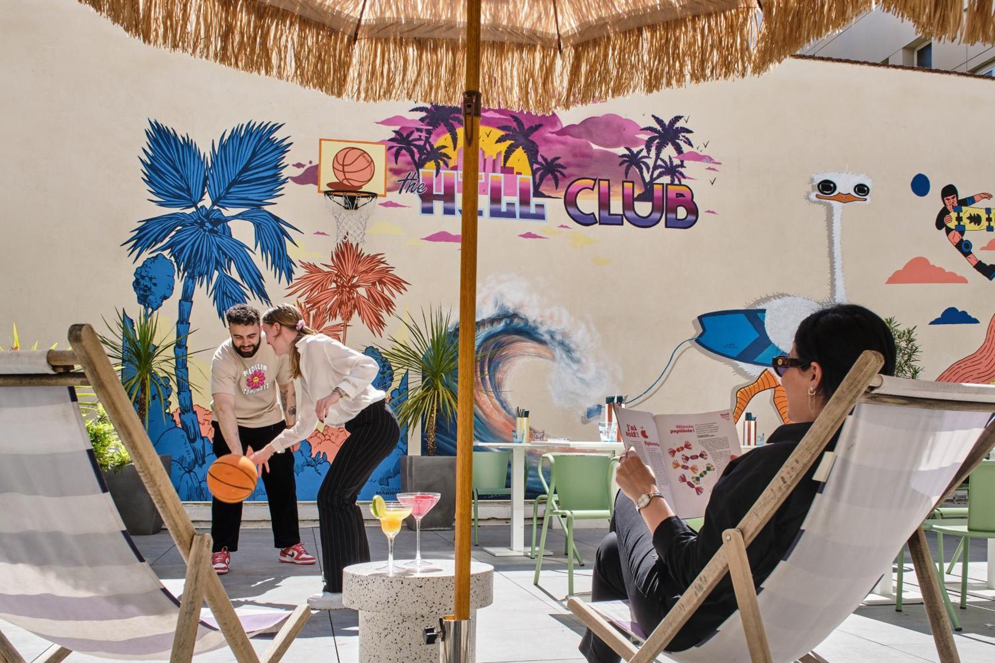 Hotel Chromatics & Restaurant Hill Club By Happyculture