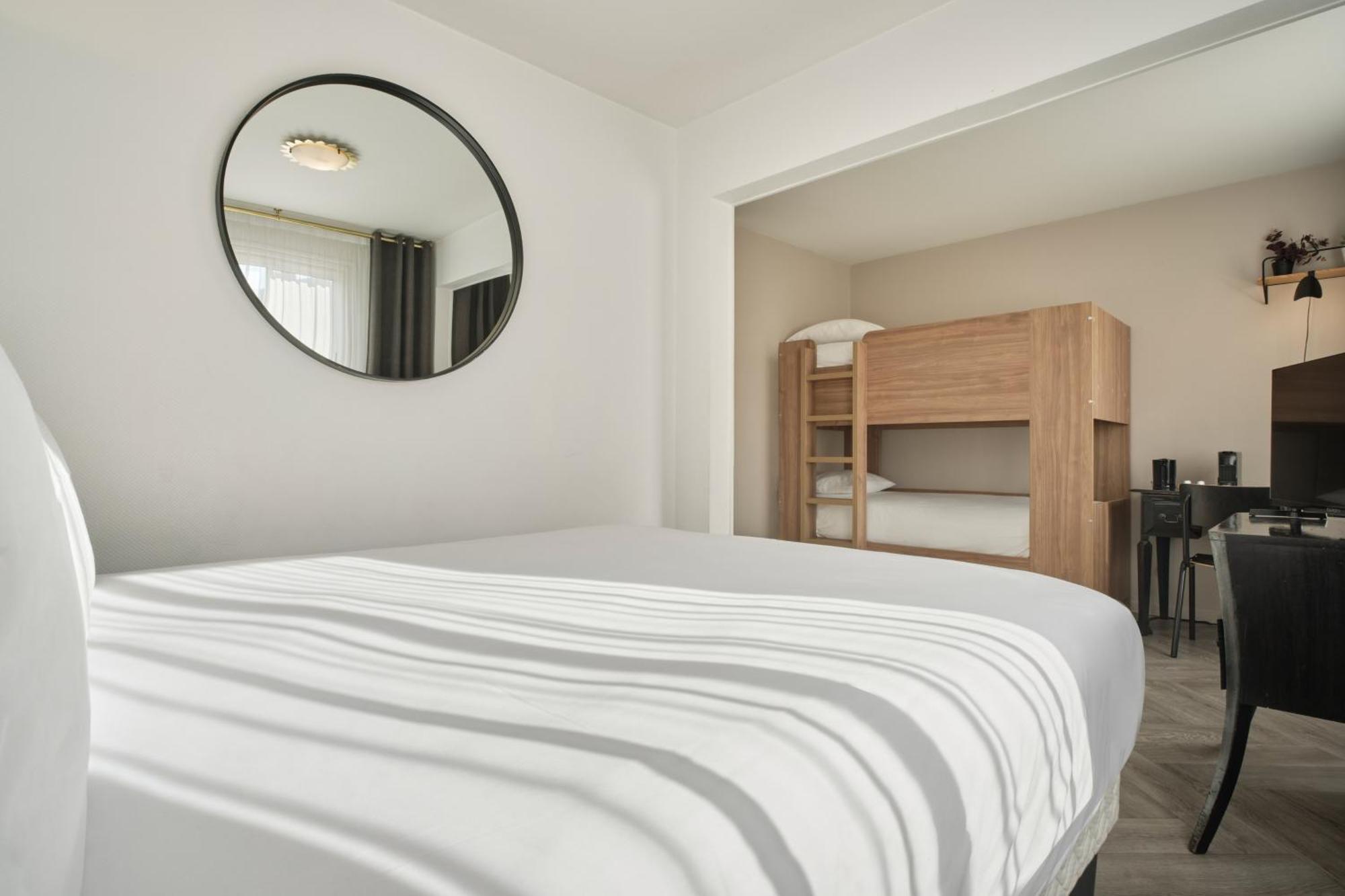 Chromatics & Restaurant Hill Club By Happyculture Hotel 3*