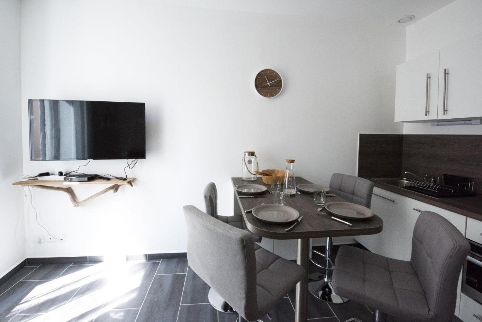 Le Hirvi - Cocon Zen Et épuré à 10min Vieux Appartement *