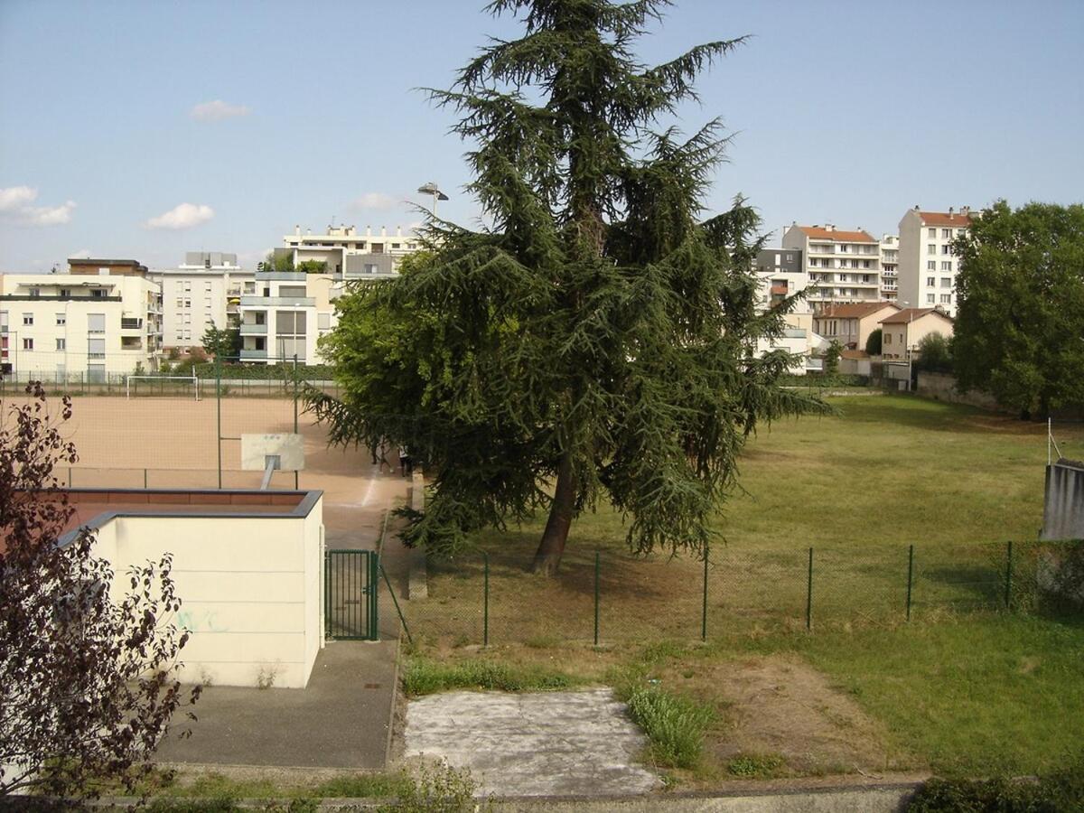 Duplex En Maison, Terrasse, Garage, Au Calme Appartement *