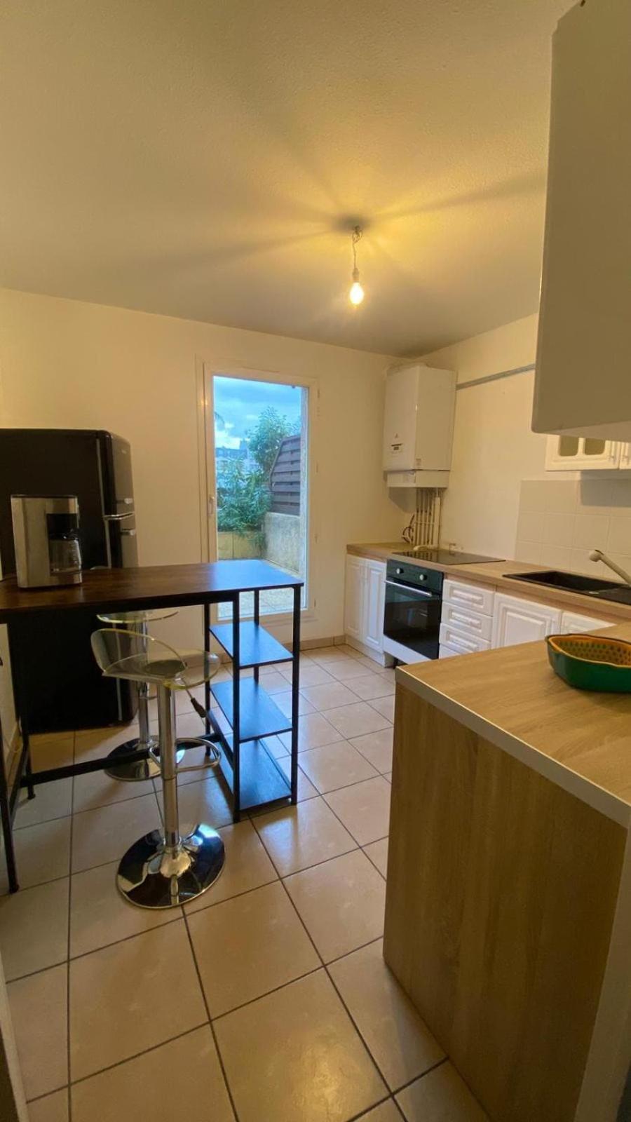 Duplex En Maison, Terrasse, Garage, Au Calme * Lyon