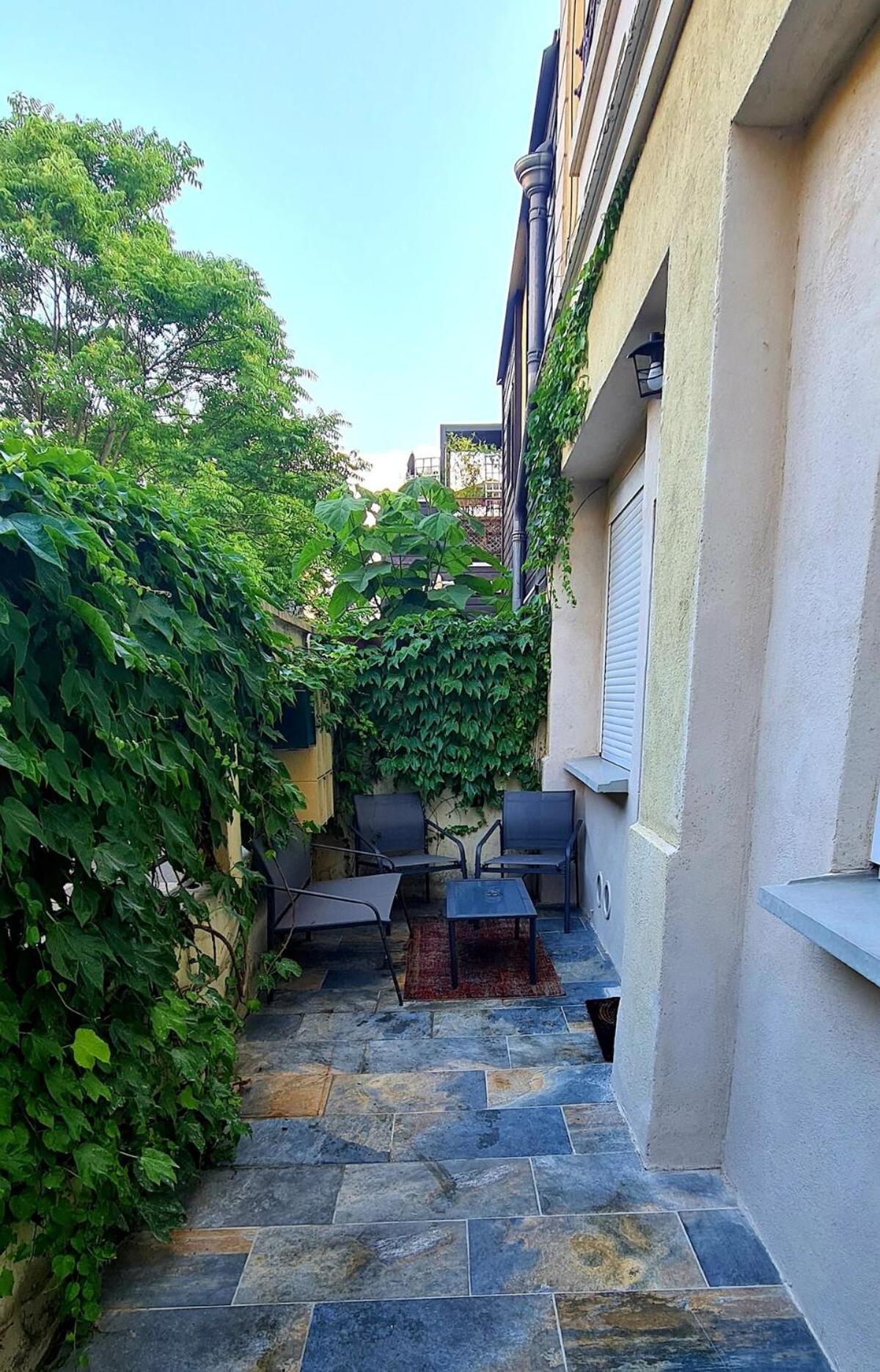 Terrasse Et Balneo Au Coeur De Monplaisir Apartment