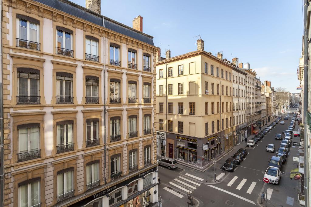 Like - Corneille * Lyon