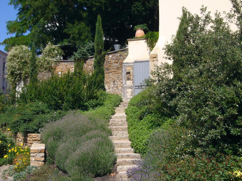 Bed & Breakfast Le Jardin De Beauvoir Lyon