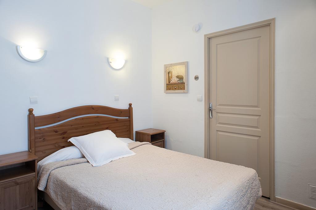Des Facultes Hotel *