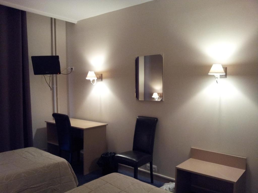 Azur Hotel 2*