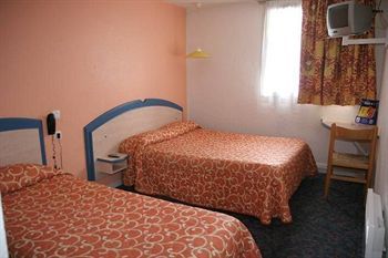 Akena City Rillieux Caluire 2*