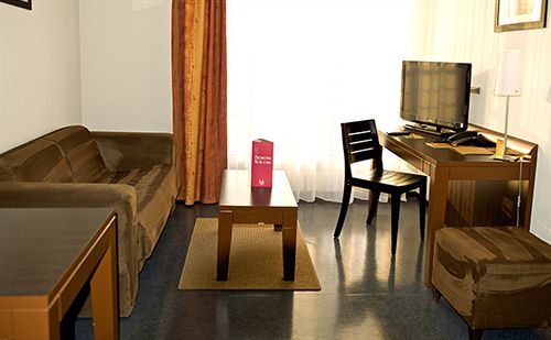 Appart'city Confort Vaise Aparthotel 3*