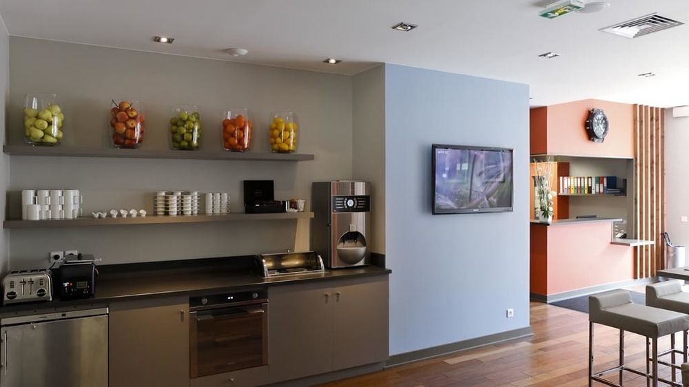 Adonis Dock Ouest Aparthotel Lyon
