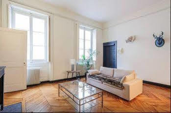 Ambiance - Bellecour Appartement *