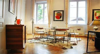 Ambiance - Fleurieu Appartement *