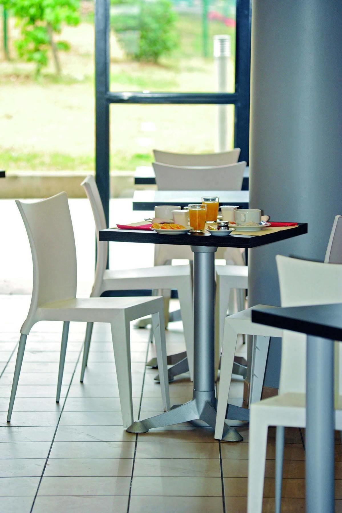 Appart'city Classic Vaise St Cyr Aparthotel 2*