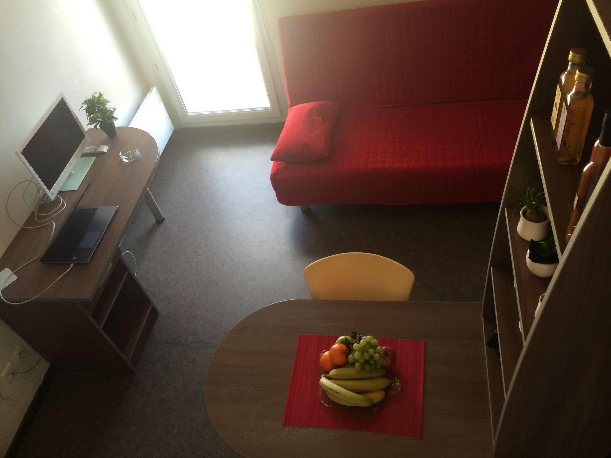 Le Patio Des Traboules Aparthotel 2*