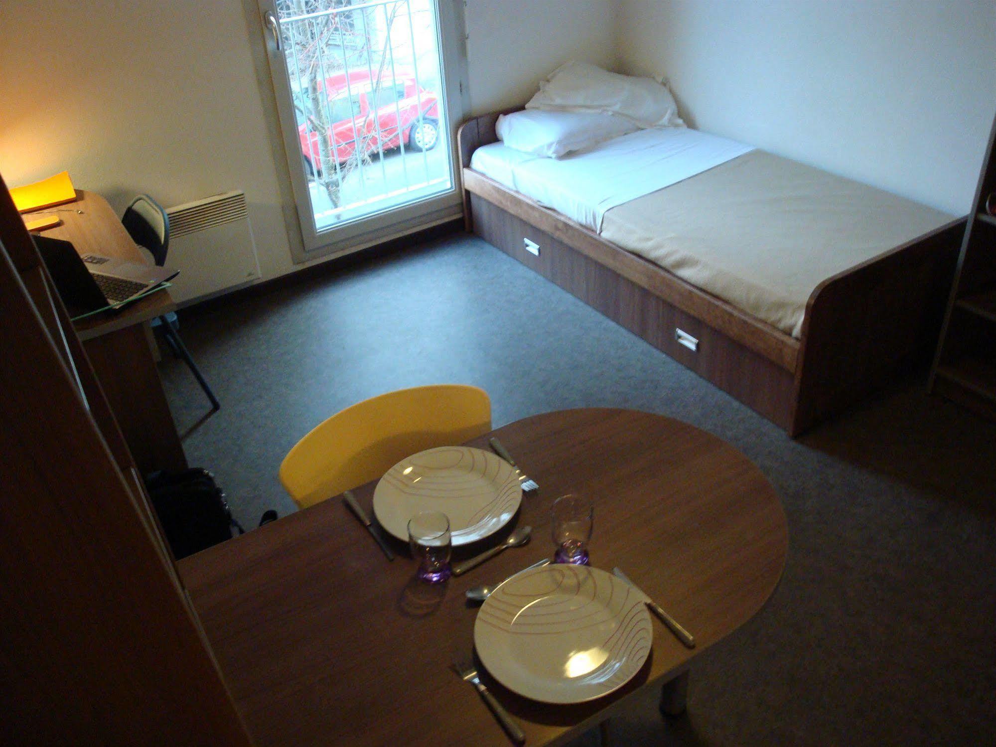 Le Patio Des Traboules Aparthotel 2*