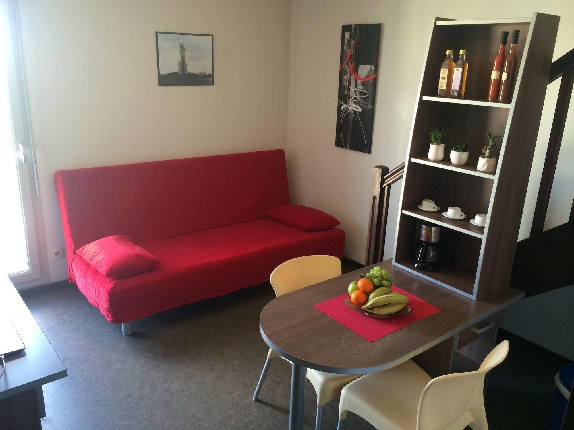 Le Patio Des Traboules 2*