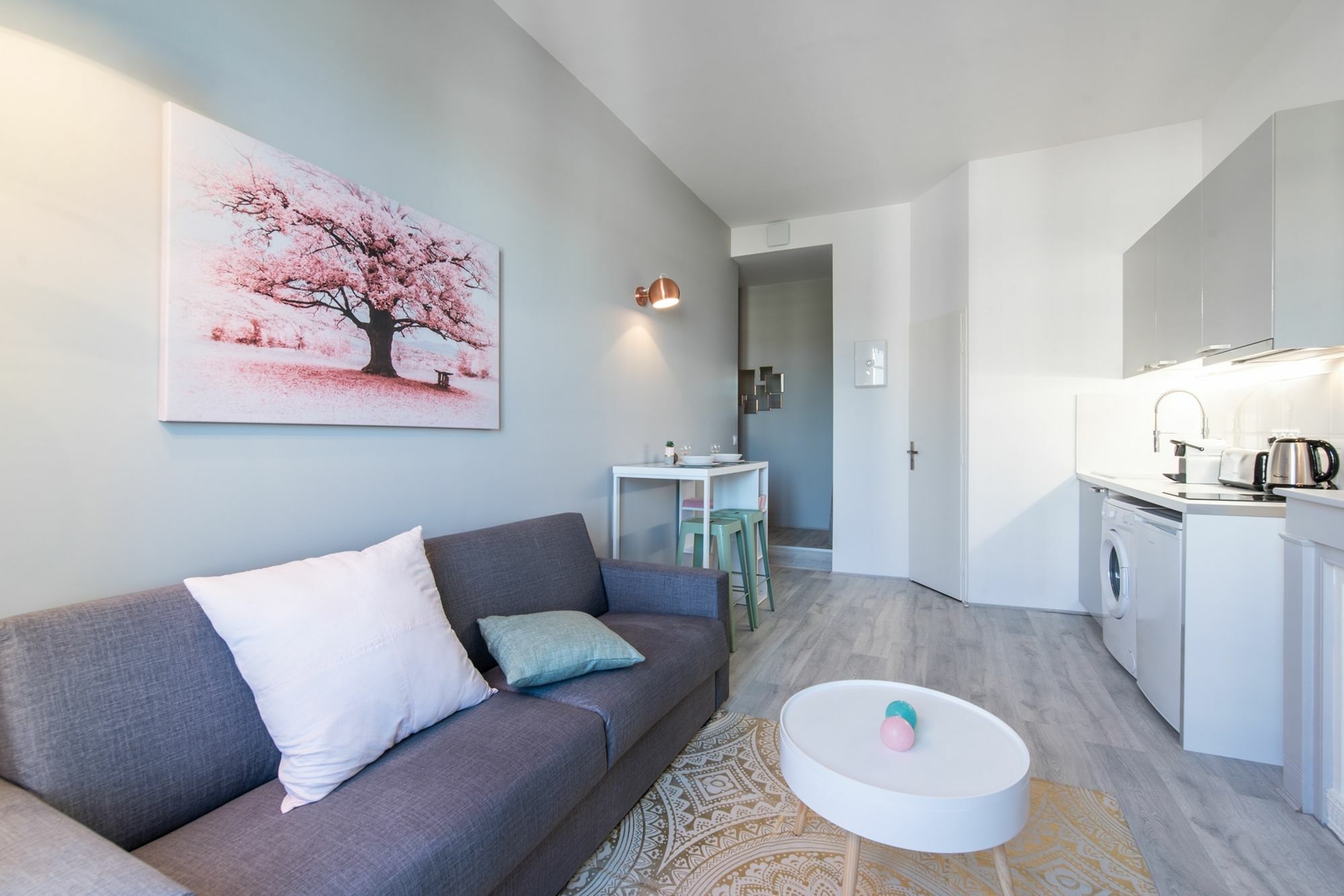 Renting Pirard Appartement *