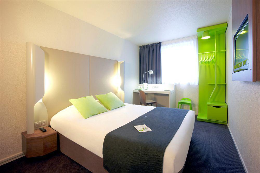 Campanile Centre - Berges Du Rhone Hotel 3*