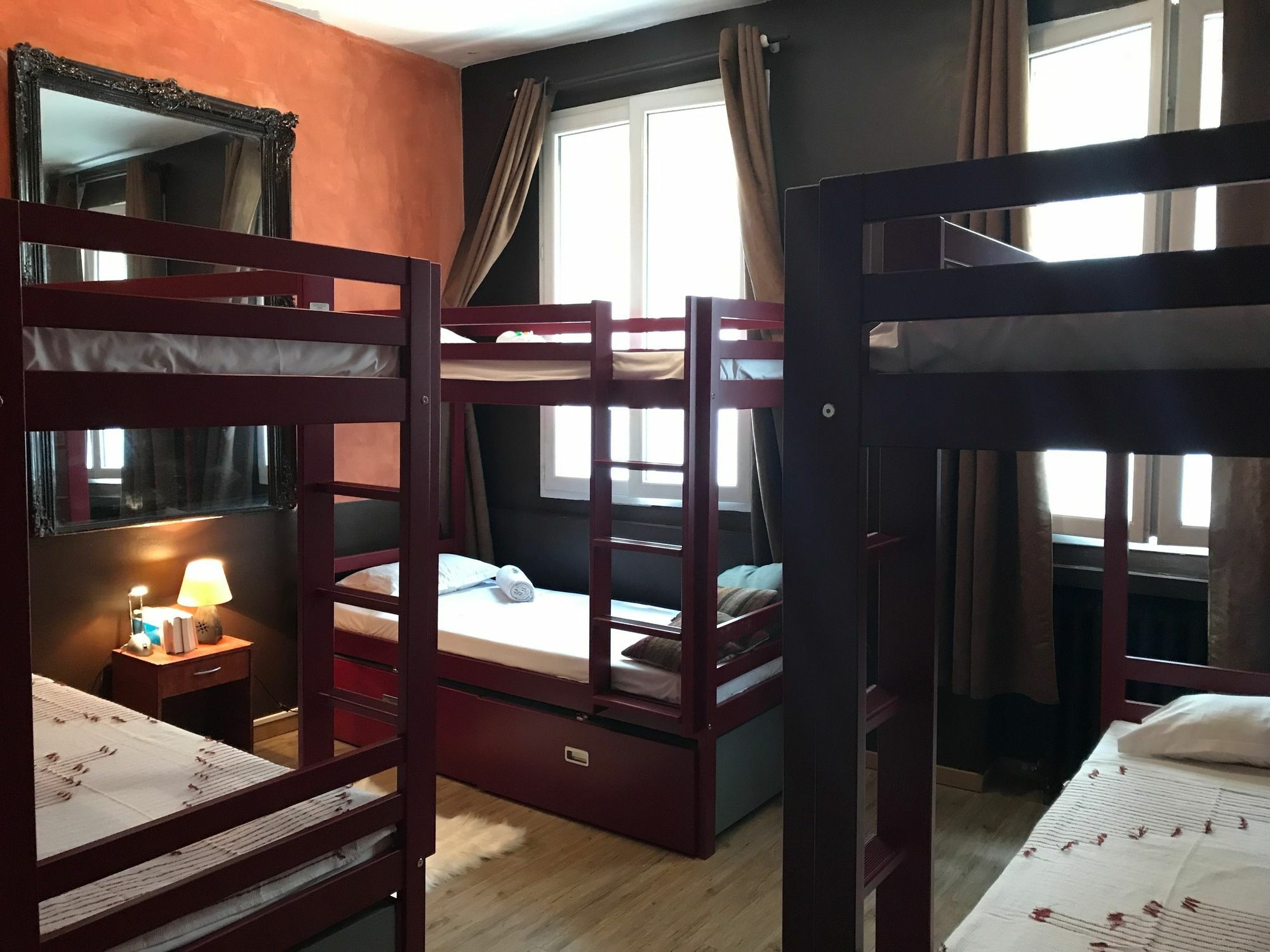 Ho36 Opera Hotel