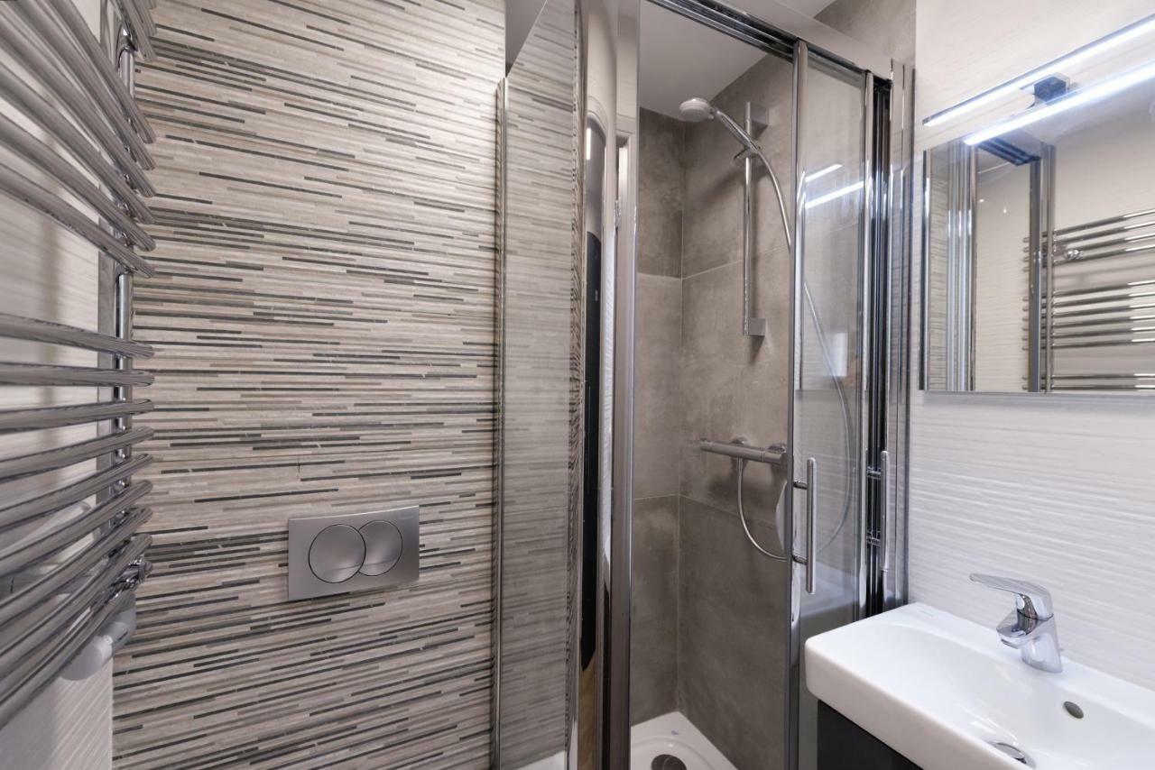 Appartement At In *
