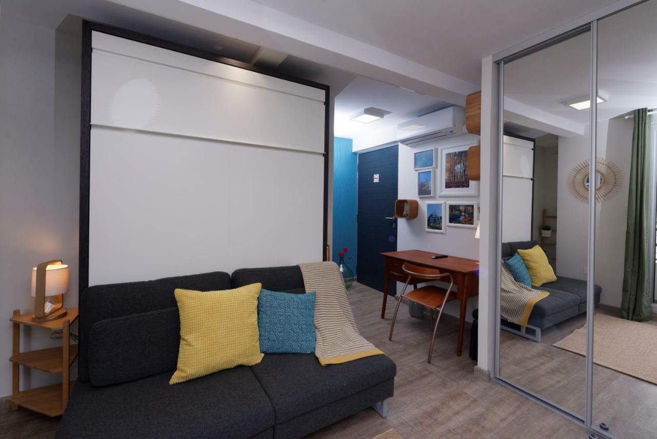 Appartement At In *