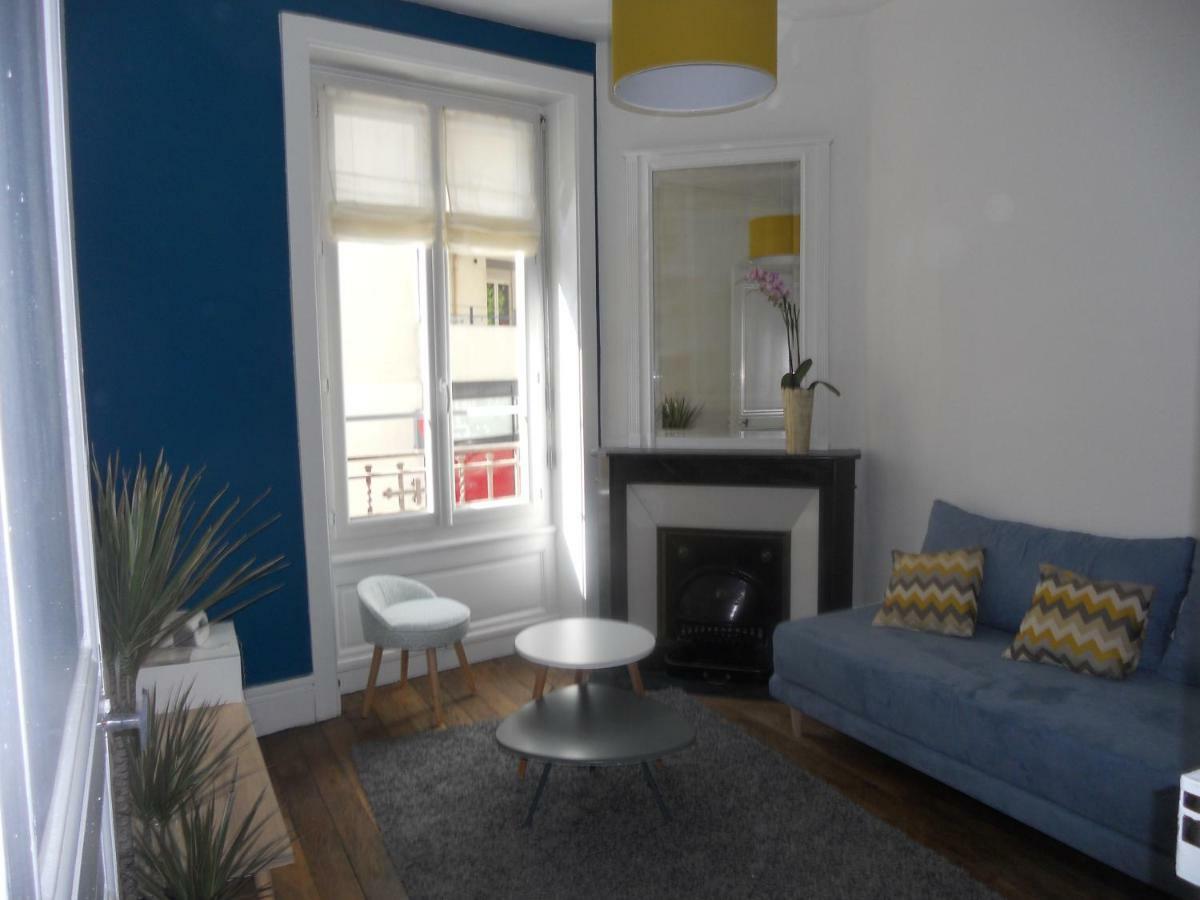 Apartment Au 303 *