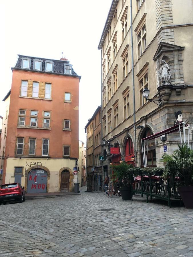 Standing Historic * Lyon