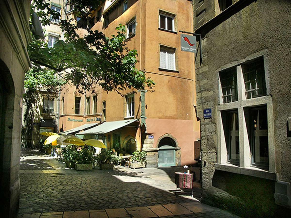 Renaissance Côté Cour