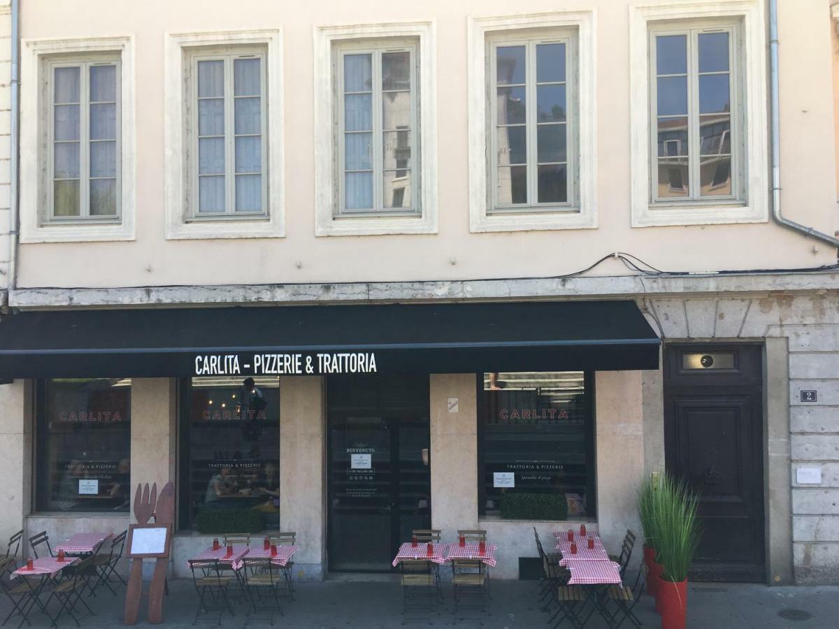 Le Calme De L'opera. * Lyon
