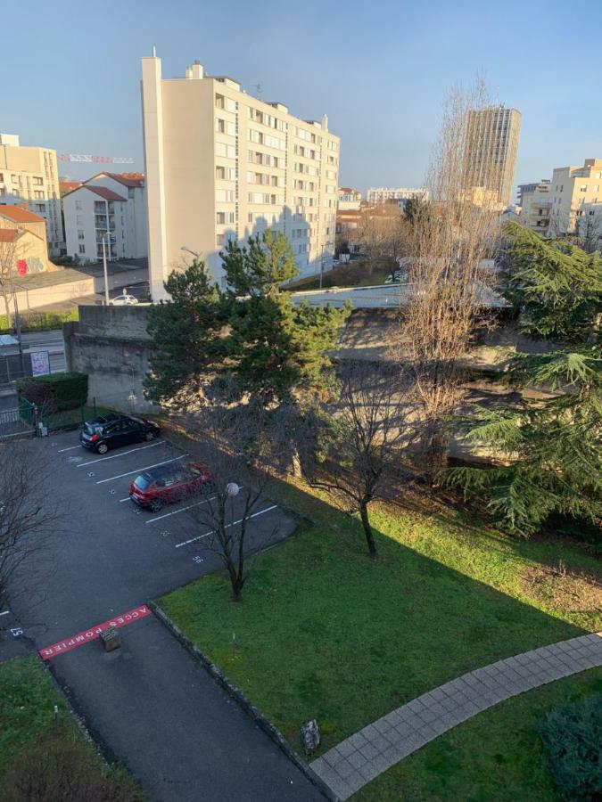 Woezon Na Mi Lyon