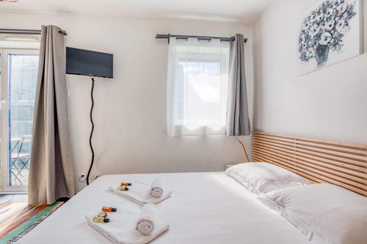 Apartment Lyon Confluence - Duplex Au Calme Avec Parking Prive En Option Lyon