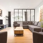 Design Et Charme, 100M2 Face A La Saone
