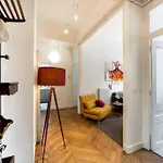 Perfect To Visit Lyon With Family Or Friends Ail