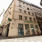 Perfect To Visit Lyon With Family Or Friends Ail