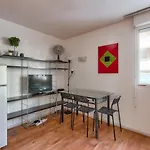 Studio With Parking Close To Metro And Tramway