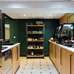 H Tel Edmond W