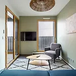 Suite Croix-Rousse : T3 Avec Patio !