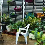 Le Flaneur Guesthouse