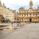 Cosy Et Chaleureux Wifi Tres Haut Debit