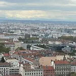Chambre Dans Les Hauteurs De Lyon Proche Fourviere Chez L Hote