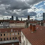 Skyline-Vitton Loft72