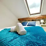 Bngo I Le Spacieux I 9 Personnes, Climatisation, Parking Gratuit, 3 Chambres, 6 Lits, Gare Partdieu, Centre De Lyon