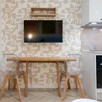 Calm And Design Metro Guichard