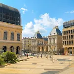 Spacieux Et Charmant A Cordeliers