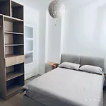 Central Spacious Bright Flat 300M From River Bank
