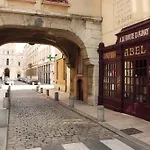 Appartements Ainay Victor Hugo - Riva Lofts & Suites
