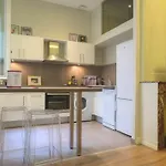 Honore - Hotel Pour Nomades Reveurs - 7 Rue Boissac