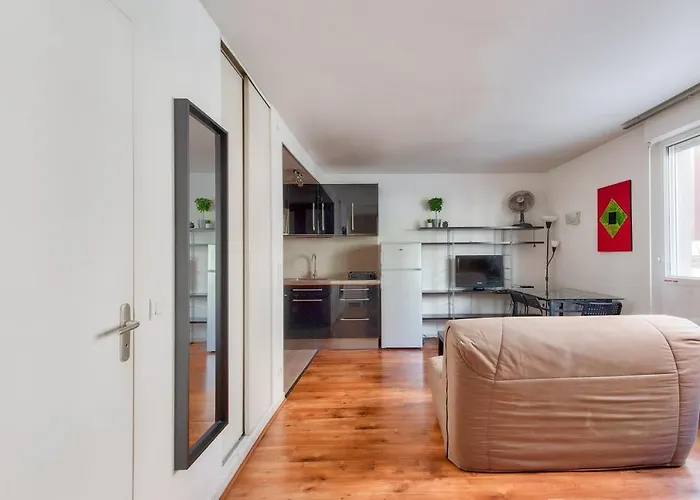 Studio With Parking Close To Metro And Tramway
