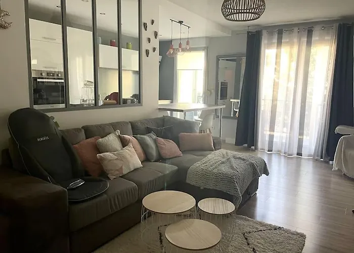 Appartement De 68M2 Avec Garage Et Climatisation